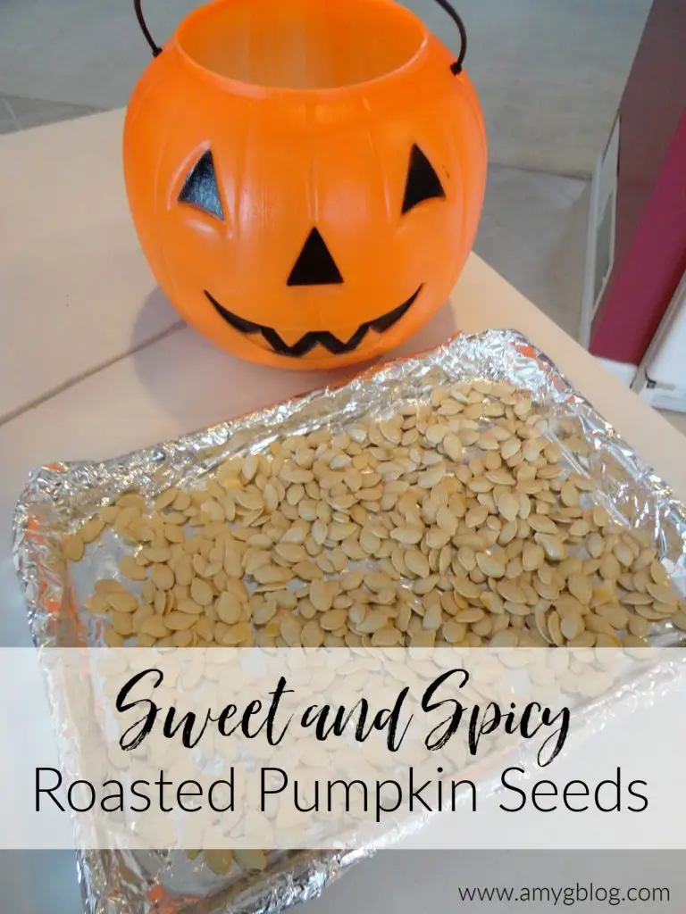 sweet and spicy roasted pumpkin seeds