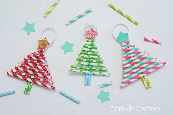Paper straw Christmas tree ornaments! DIY Christmas ornaments for toddlers.