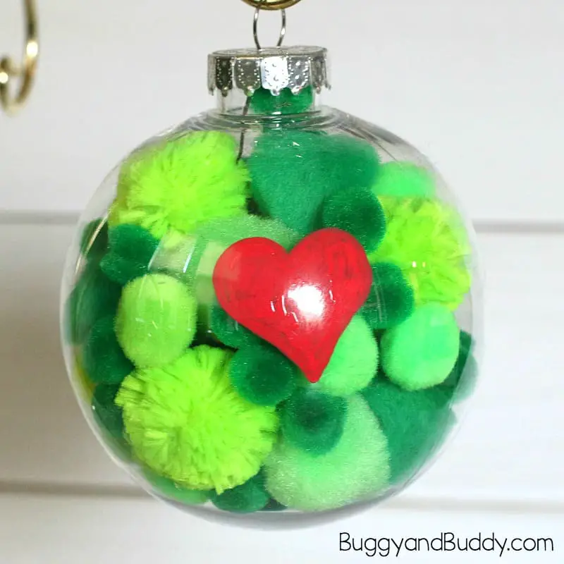 Grinch ornament DIY. DIY Christmas ornaments for toddlers.