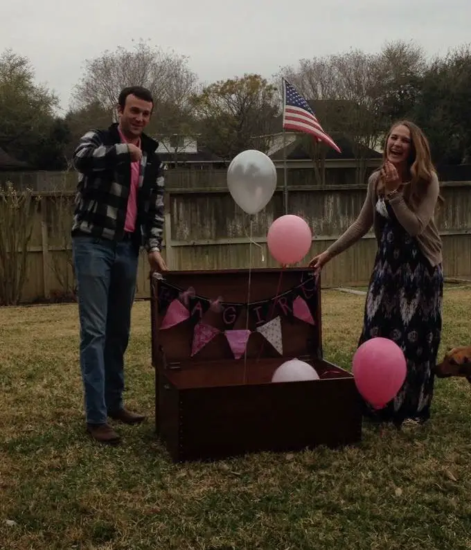 First baby gender reveal. Unexpected ways the 3rd pregnancy is different