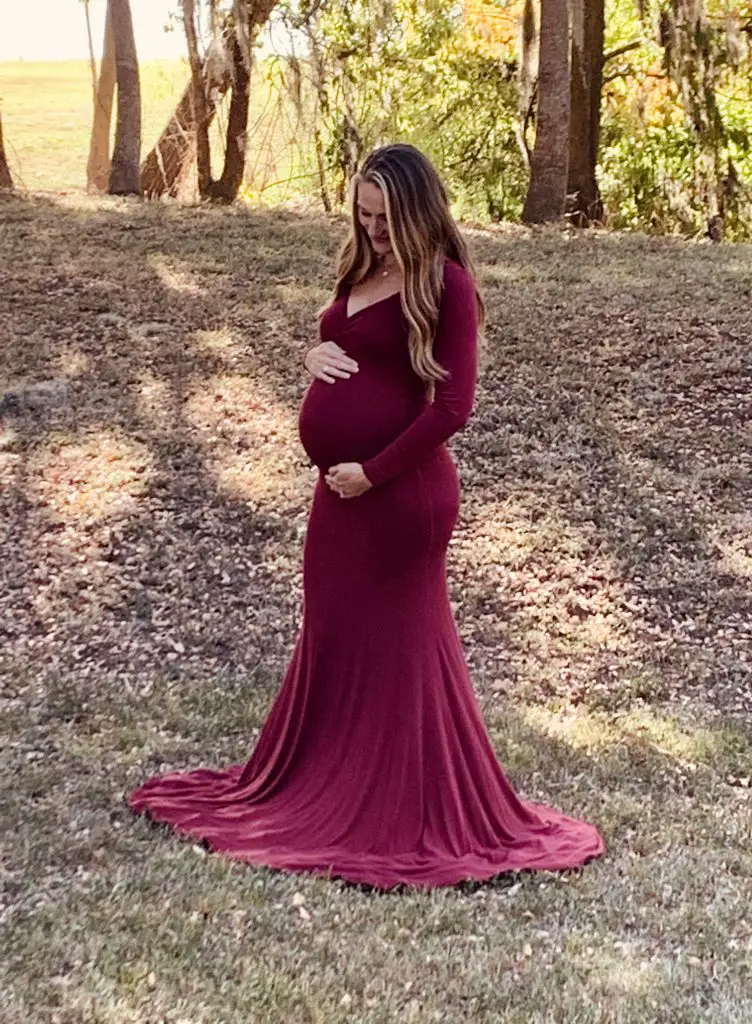 Maternity photos taken at 9:00am in September.