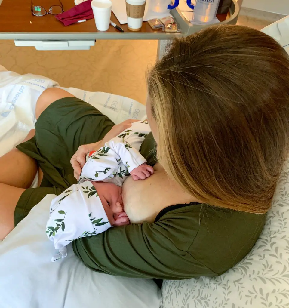 Breastfeeding in postpartum recovery post hemorrhage